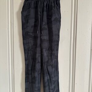 lululemon athletica Black Camo Sweatpants